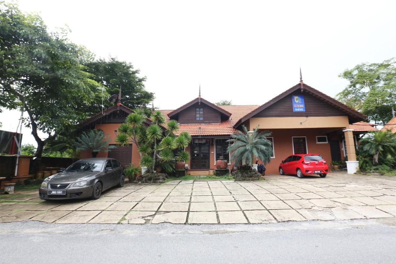 Oyo 89523 Villa Sri Mayang Куала-Тренгану Екстер'єр фото